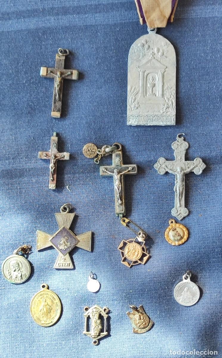 Antiguidades: ANTIGUEDAS RELIGI&Oacute;N LOTE DE 9 MEDALLAS RELIGIOSAS Y 4 CRUCIFIJOS