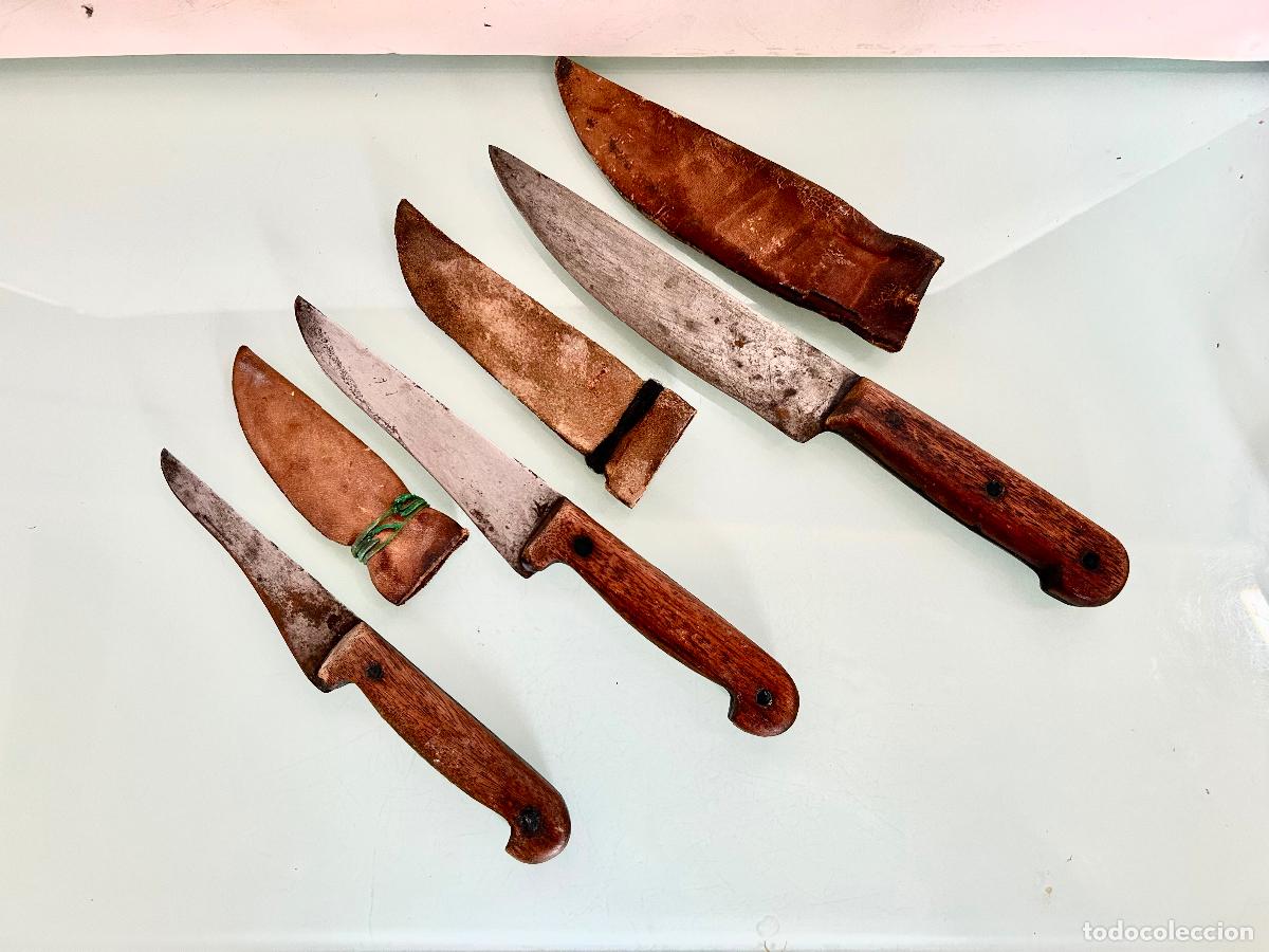 Antig&uuml;edades: ANTIGUO JUEGO DE CUCHILLOS CON FUNDA DE PIEL ARTESANAL-CARNICERO MATARIFE DESOLLADOR,CHACINERO
