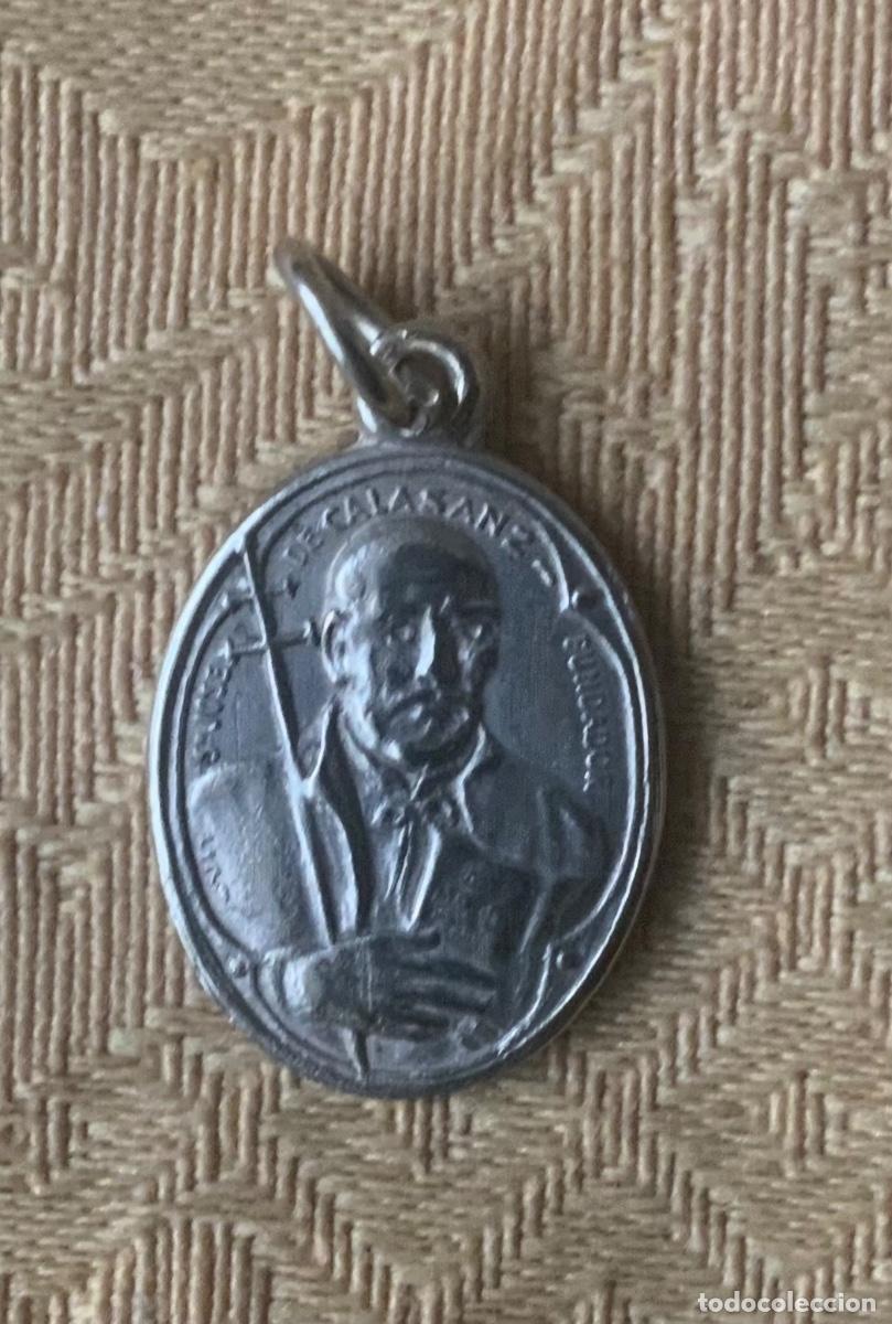 Antig&uuml;edades: ANTIGUA MEDALLA PLATA SAN JOSE DE CALASANZ Y NUESTRA SRA DE ESCUELAS PIAS