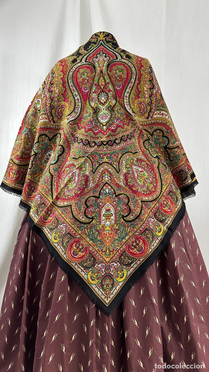 Antig&uuml;edades: Pa&ntilde;uelo de merino estampado. 160 cm - Foto 2