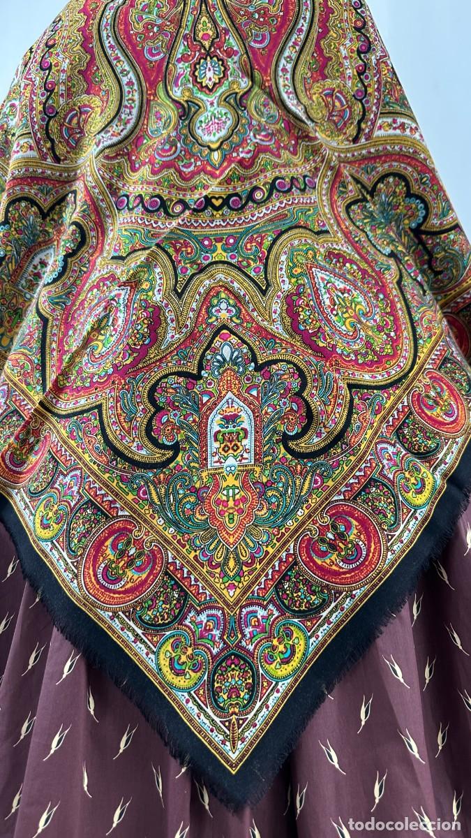 Antig&uuml;edades: Pa&ntilde;uelo de merino estampado. 160 cm - Foto 4