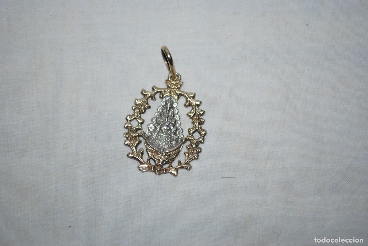 Antig&uuml;edades: MEDALLA DE PLATA DE N . S . DEL ROCIO . - Foto 1