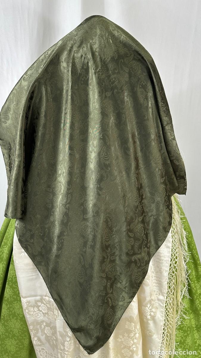 Antig&uuml;edades: Pa&ntilde;uelo verde adamascado