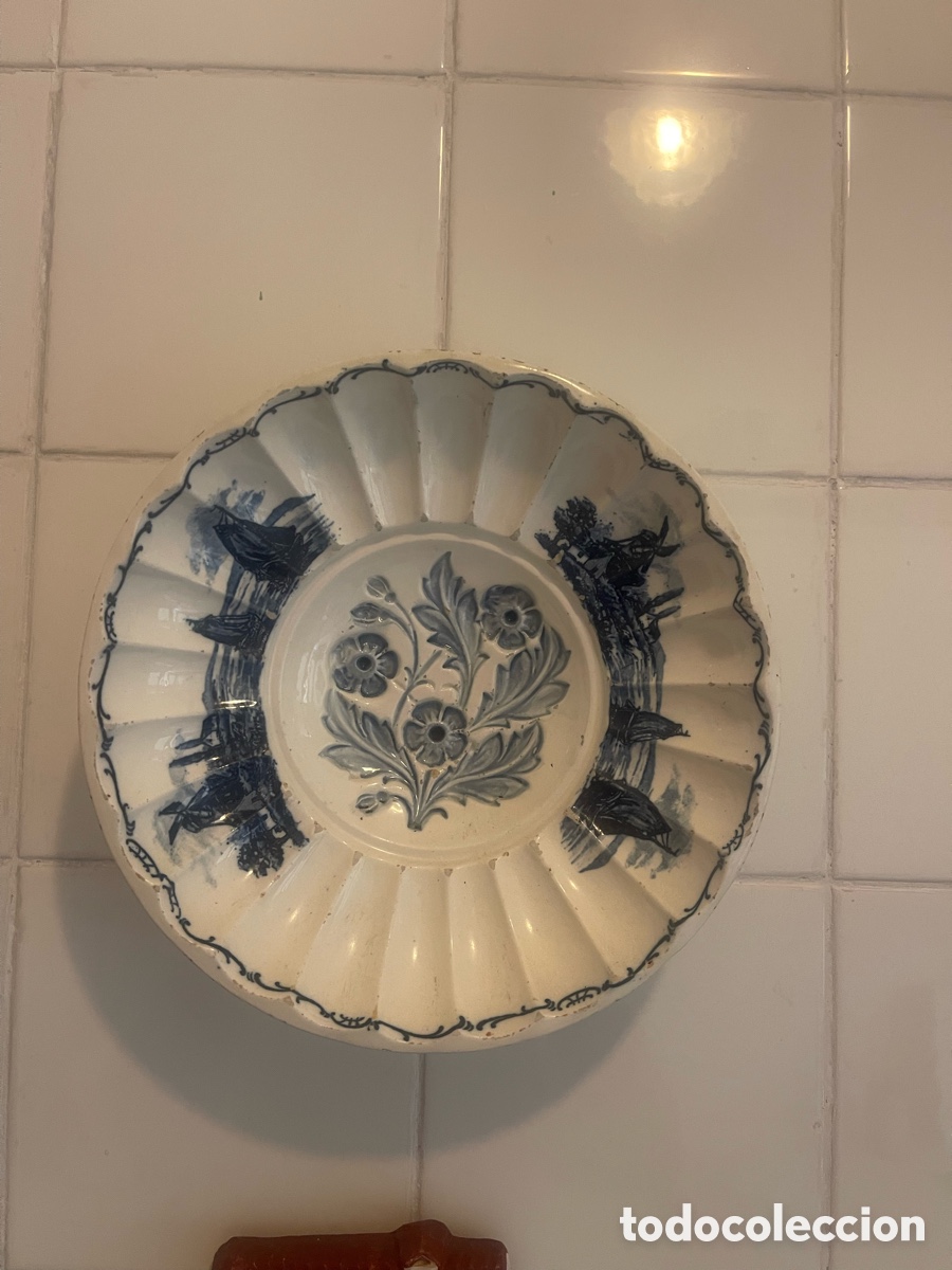 Antig&uuml;edades: Plato antiguo de cer&aacute;mica alemana W&auml;chtersbach &ndash; decoraci&oacute;n azul con molinos
