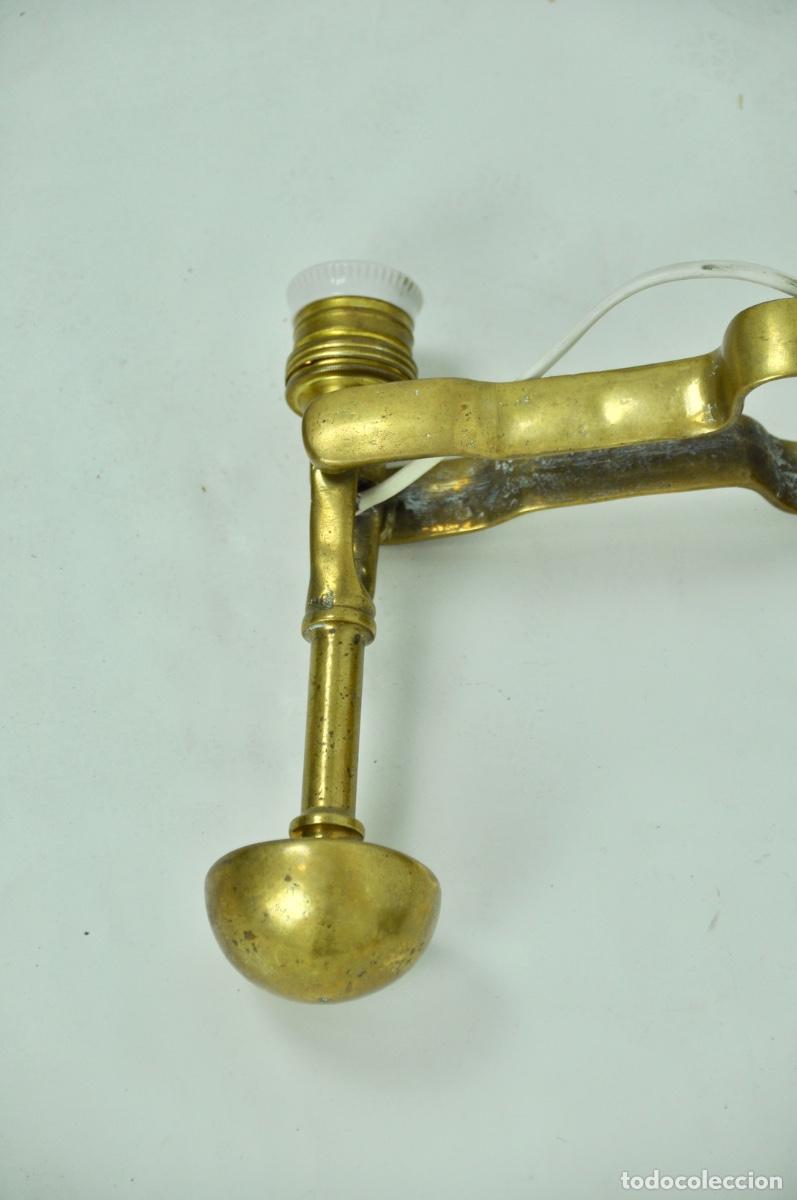 Antig&uuml;edades: Aplique de barco en bronce basculante - Foto 14