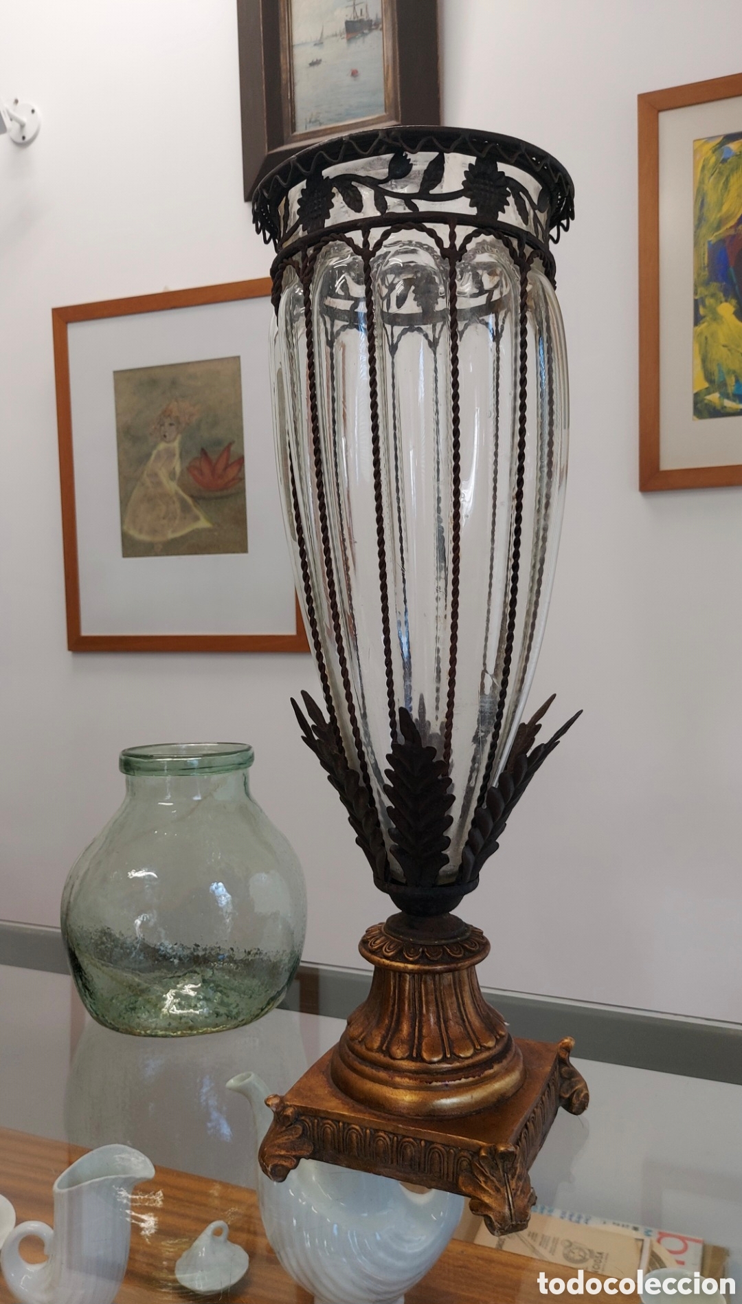 Antig&uuml;edades: Jarr&oacute;n de vidrio soplado y forja circa 1950