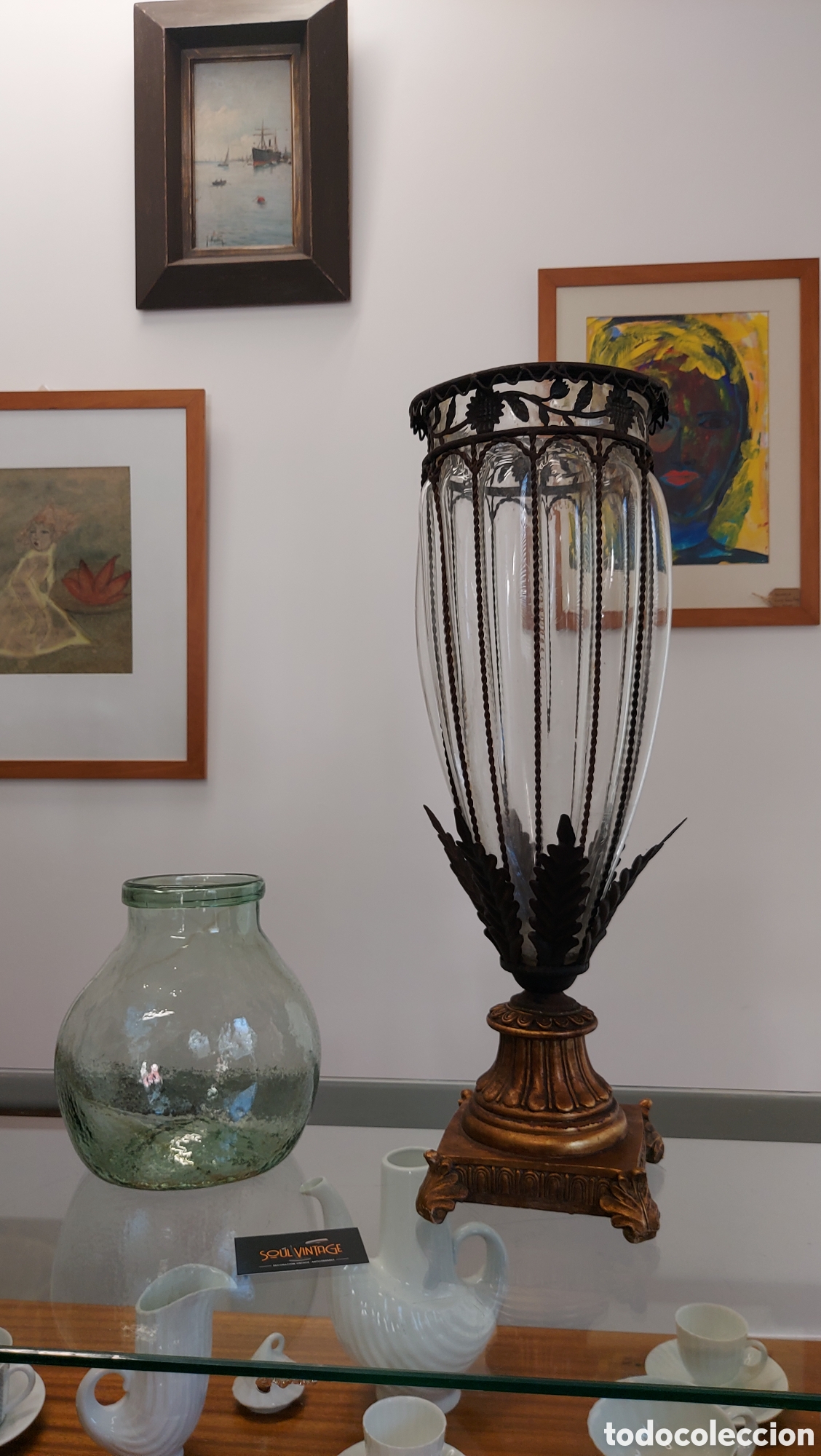 Antig&uuml;edades: Jarr&oacute;n de vidrio soplado y forja circa 1950
