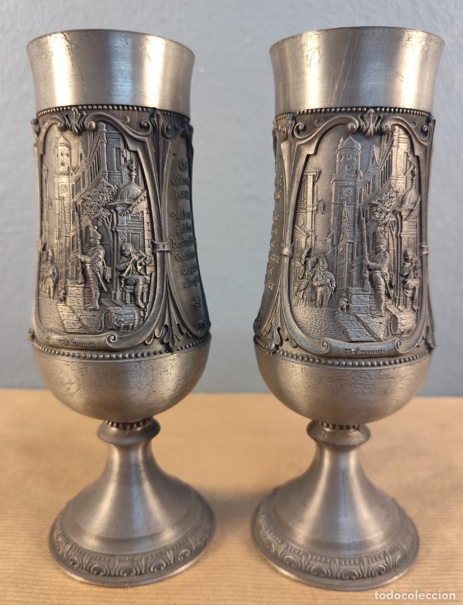 Antig&uuml;edades: Pareja de copas de esta&ntilde;o en relieve &middot; Alemania