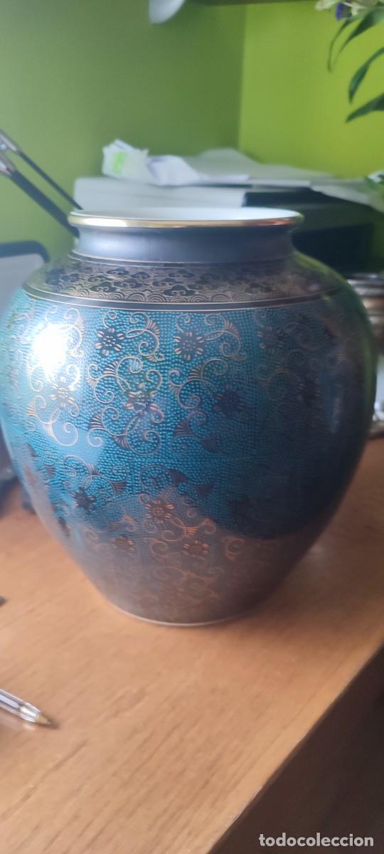 Antig&uuml;edades: Jarr&oacute;n de porcelana japonesa Kutani firmado
