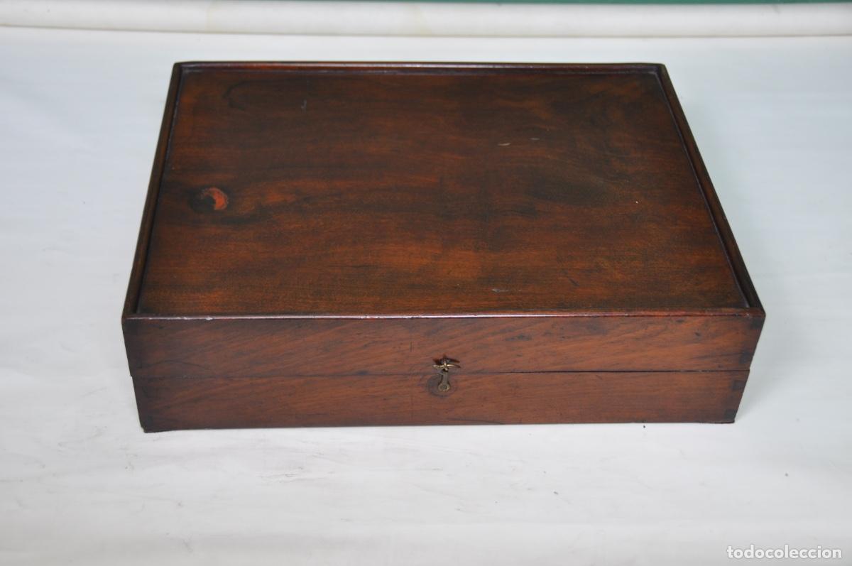 Antig&uuml;edades: Antiguo juego Backgamon - Foto 1