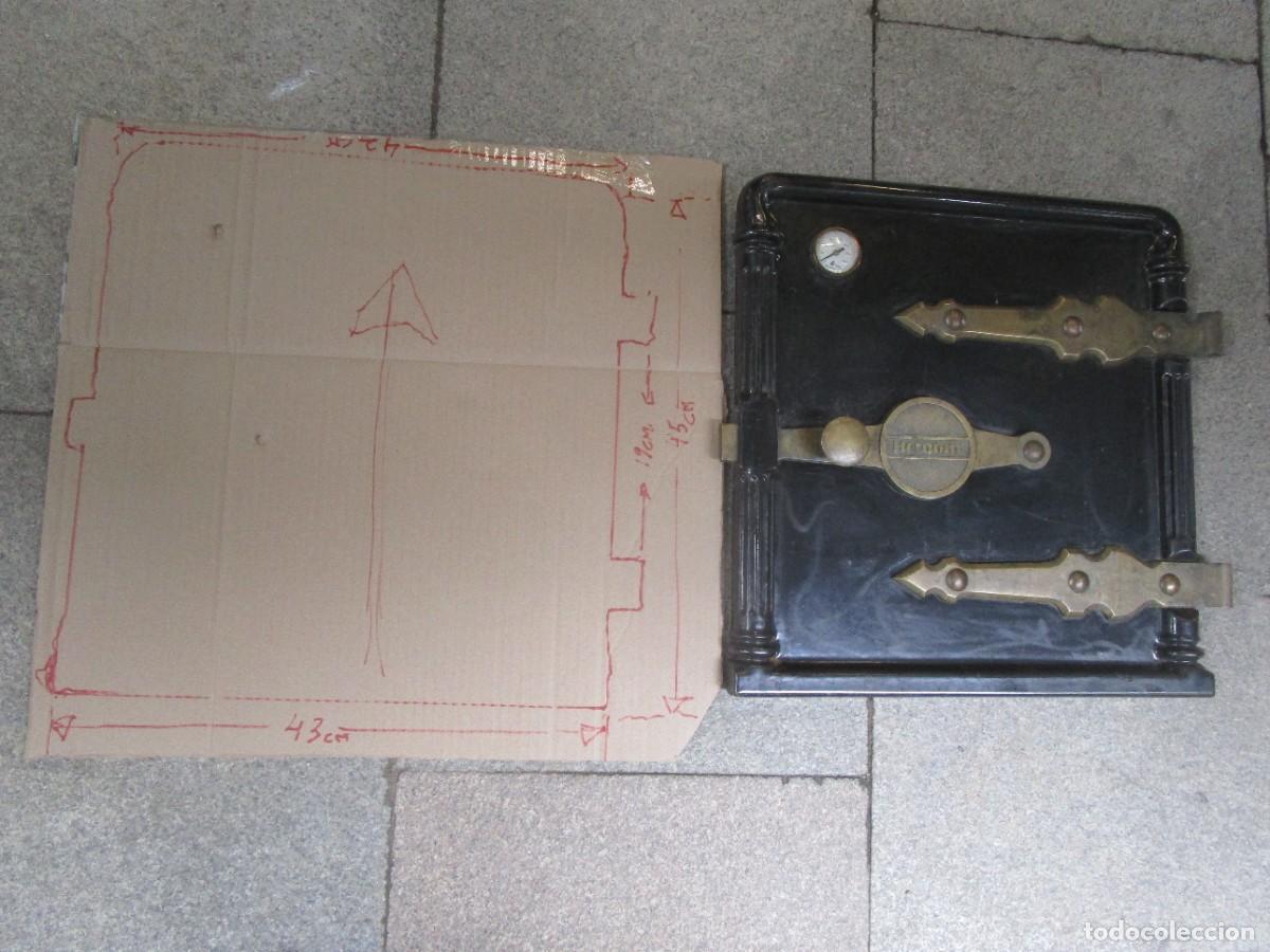 Antig&uuml;edades: PUERTA DE HORNO HERGON ' COCINA ECONOMICA ' EN HIERRO FUNDIDO - HERRAJES METAL 26x42CM 4.5kg + info