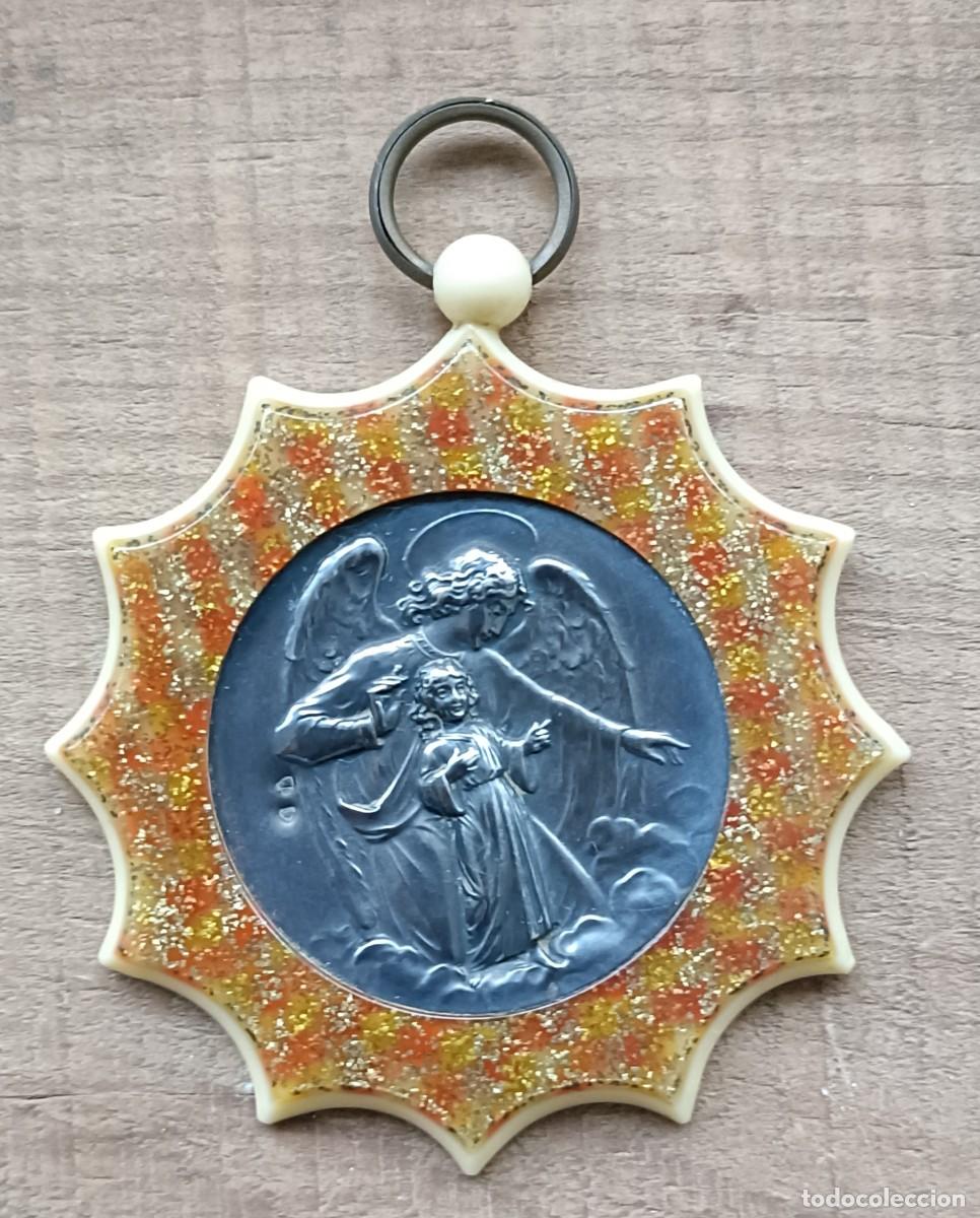 Antig&uuml;edades: Antigua medalla religiosa colecci&oacute;n Nuestra Se&ntilde;ora F&aacute;tima Portugal baquelita plata con contraste