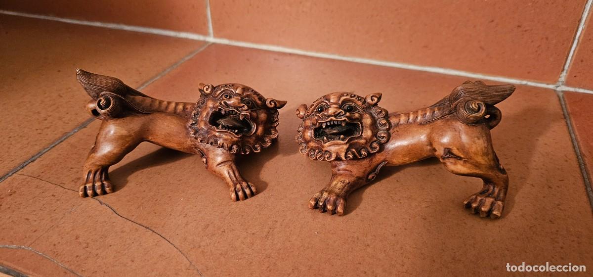 Antig&uuml;edades: Preciosa pareja perros foo de madera - Foto 1