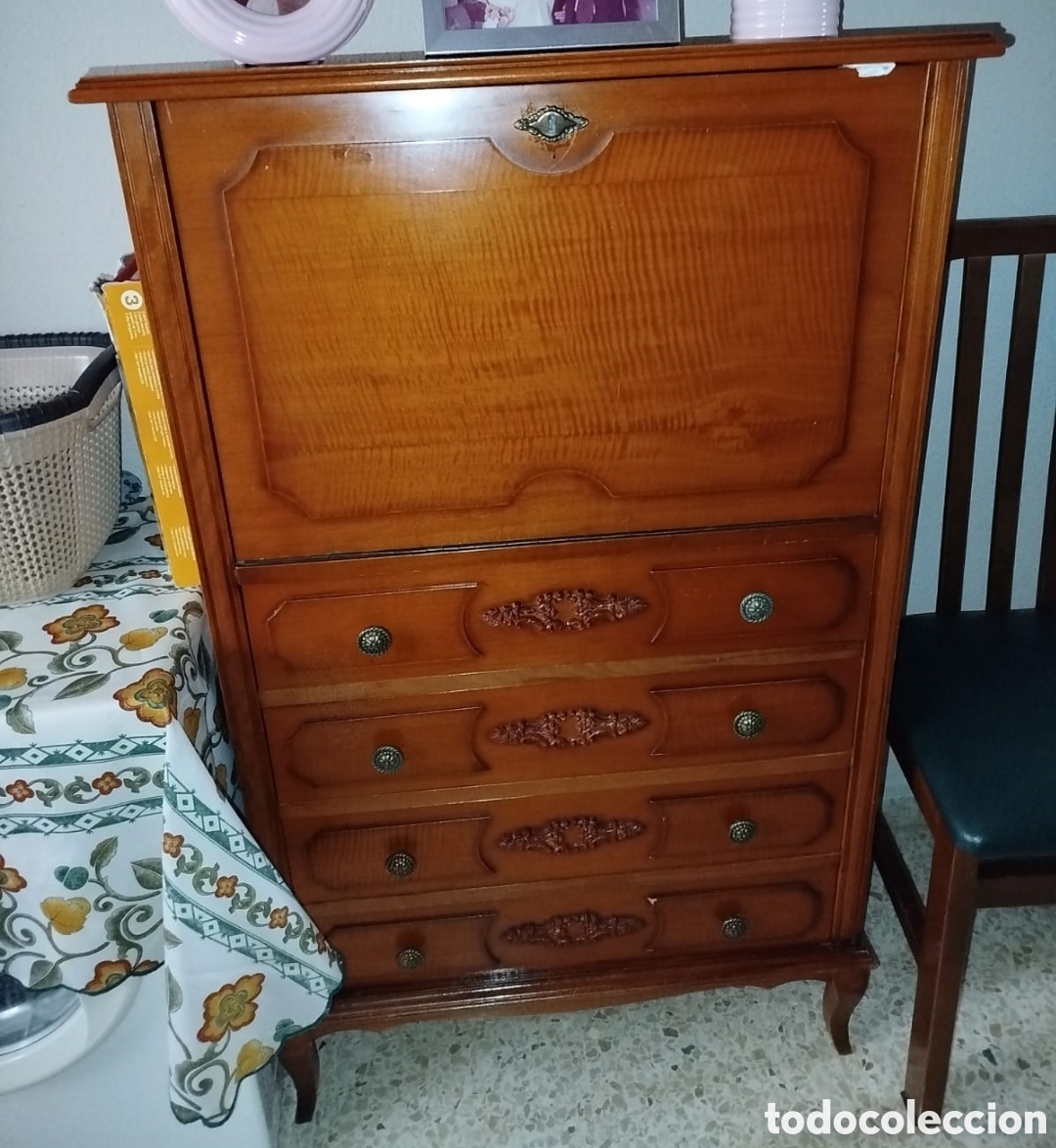 Antig&uuml;edades: C&oacute;moda/Bur&oacute; de madera estilo vintage