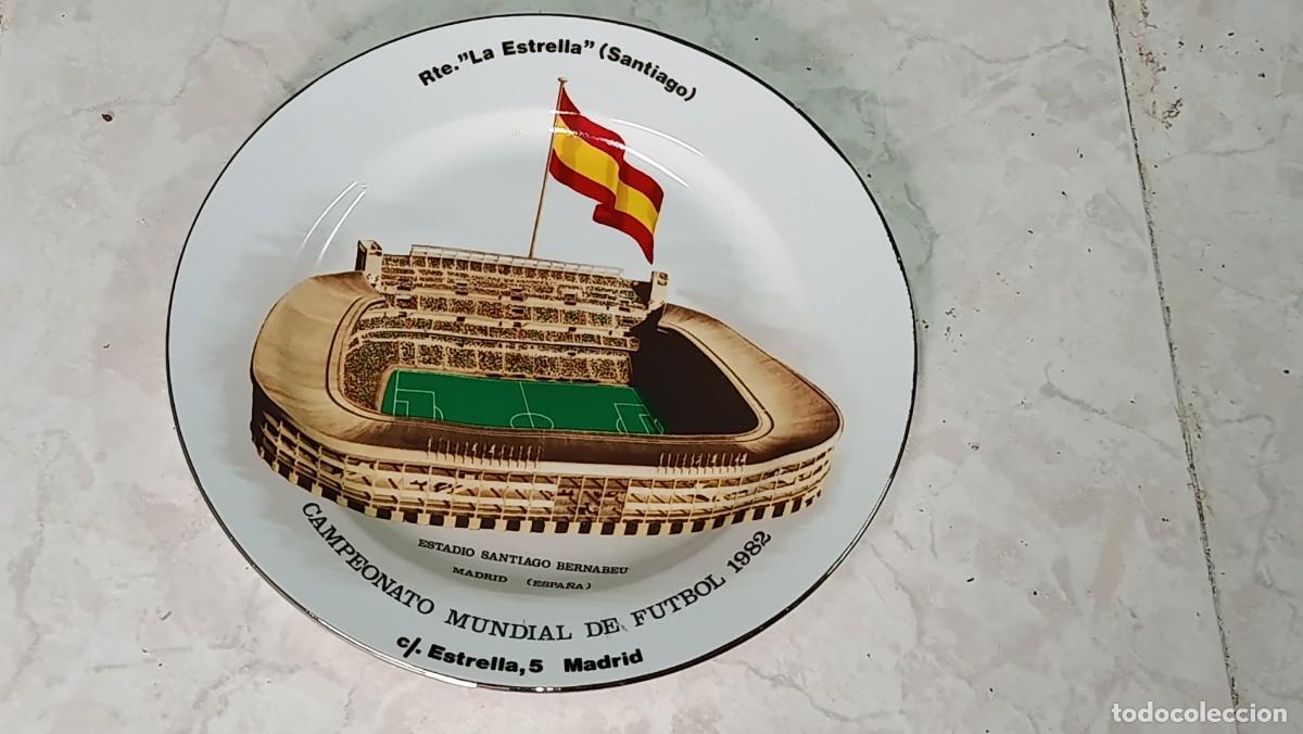 Antig&uuml;edades: ANTIGUO PLATO DE PORCELANA RECUERDO MUNDIAL FUTBOL ESPA&Ntilde;A 82 ESTADIO SANTIAGO BERNABEU