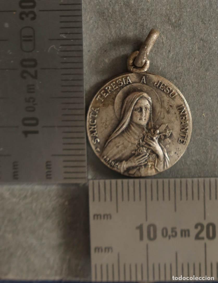 Antig&uuml;edades: MEDALLA. SANTA TERESITA DEL NI&Ntilde;O JESUS. PLATA?