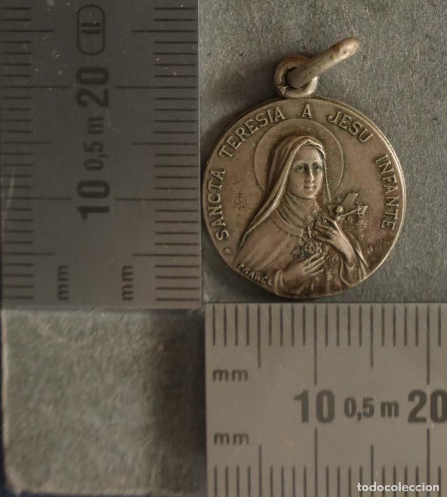 Antig&uuml;edades: MEDALLA. SANTA TERESITA DEL NI&Ntilde;O JESUS. PLATa?