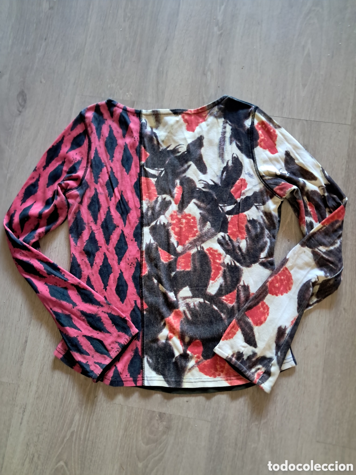 Antig&uuml;edades: Camiseta de CUSTO Barcelona - Foto 3
