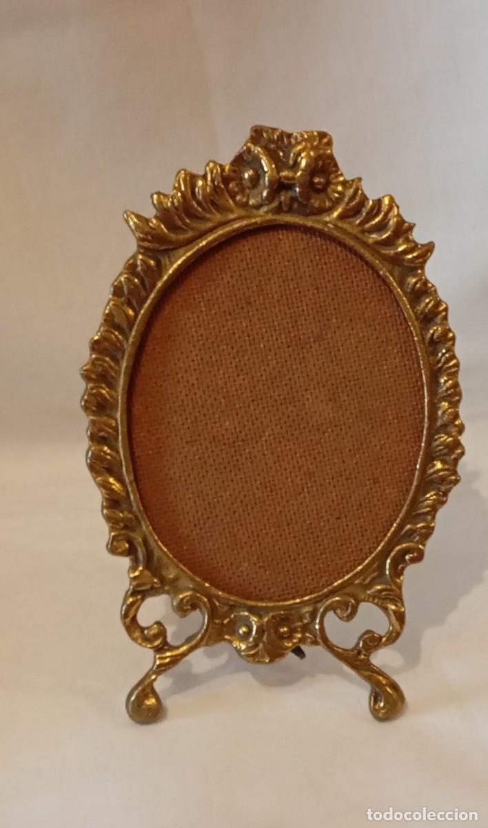 Antig&uuml;edades: Marco de fotos vintage bronce ovalado. Elegante marco de fotos con acabado en bronce, dise&ntilde;o ovalado