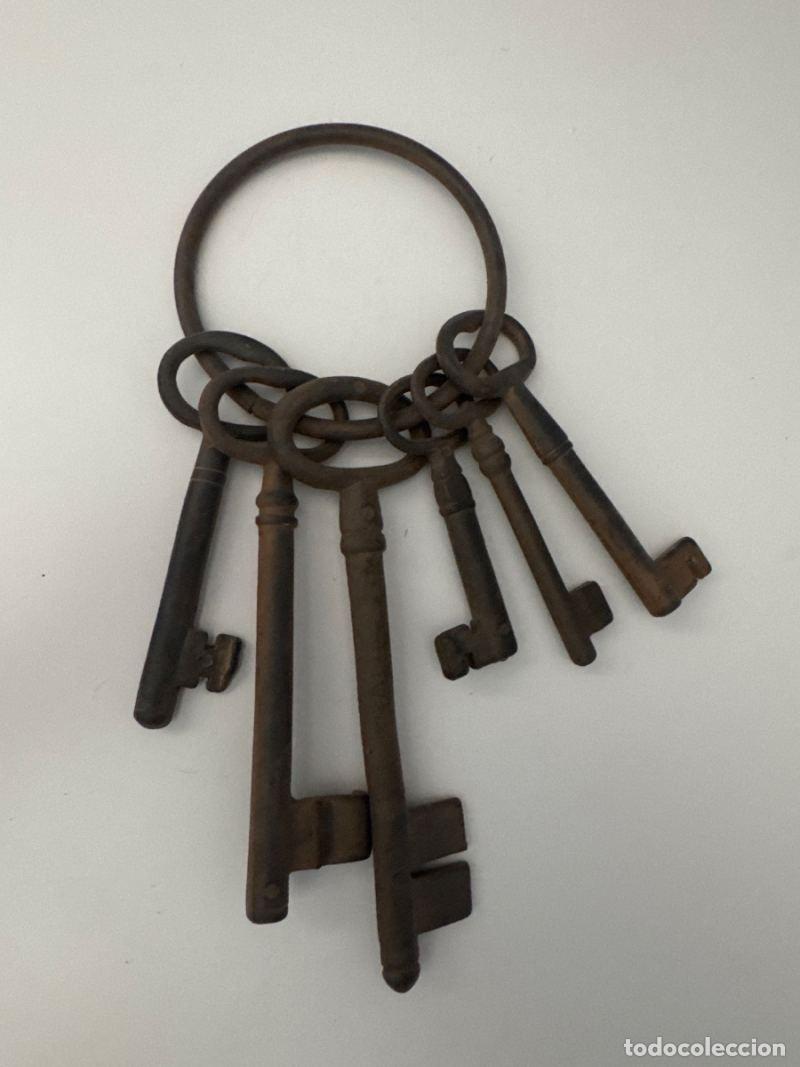 Antig&uuml;edades: Conjunto de llaves antiguas de hierro