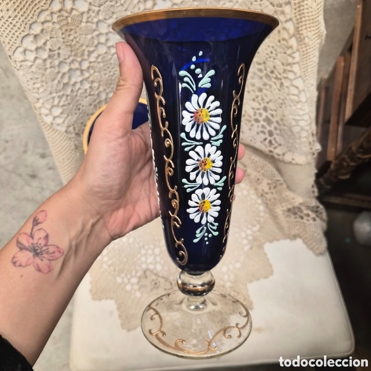 Antig&uuml;edades: Jarrones vidrio esmaltado azul cobalto - Foto 9