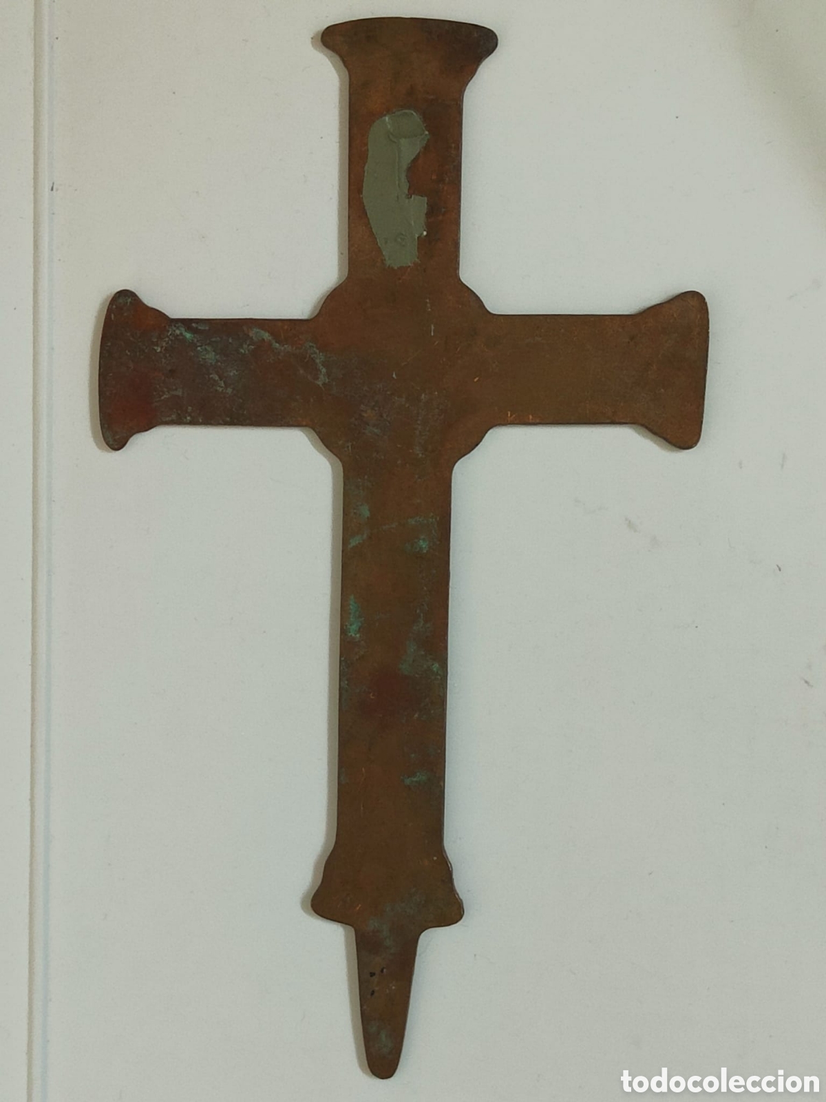 Antig&uuml;edades: Cruz de cobre con esmaltes - Foto 2