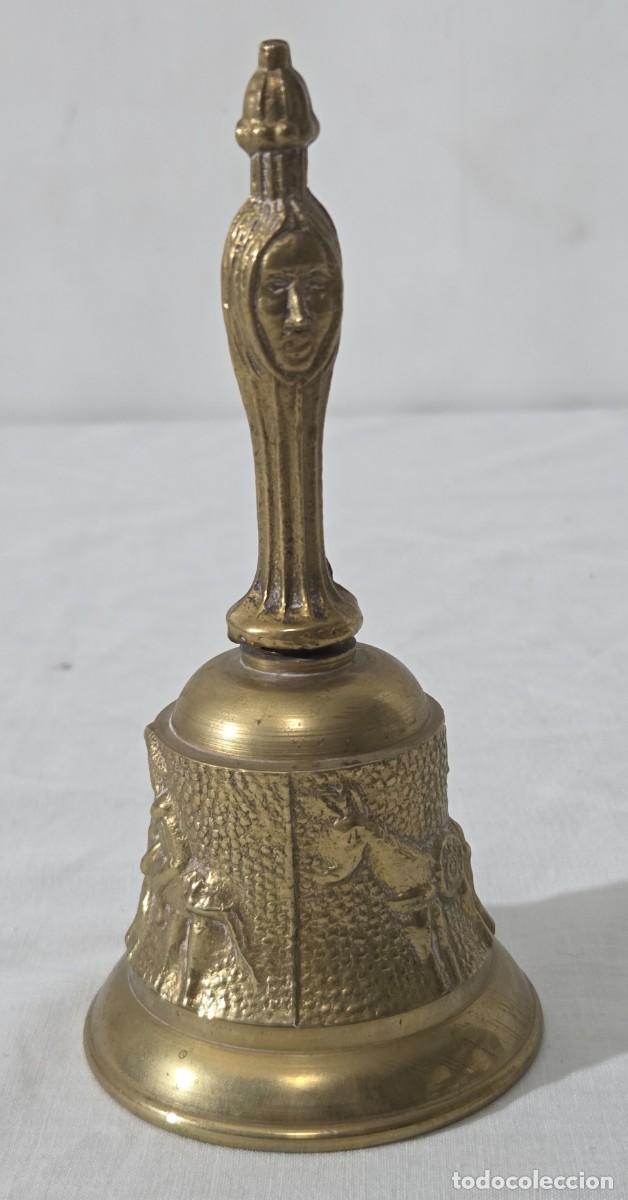 Antig&uuml;edades: Pareja de campanas de bronce del Quijote - Foto 14