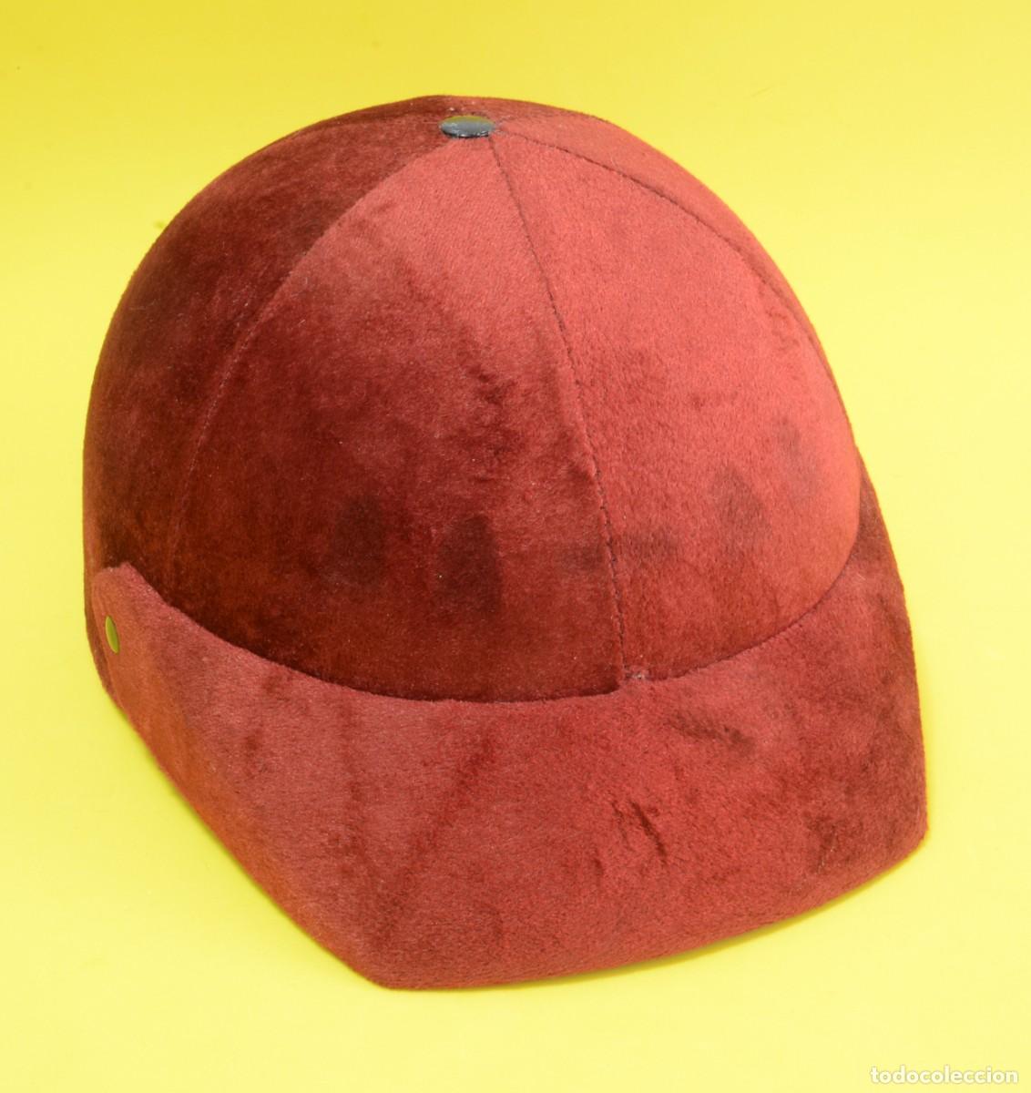 Antig&uuml;edades: CASCO DE VERANO, TOMO GRANATE