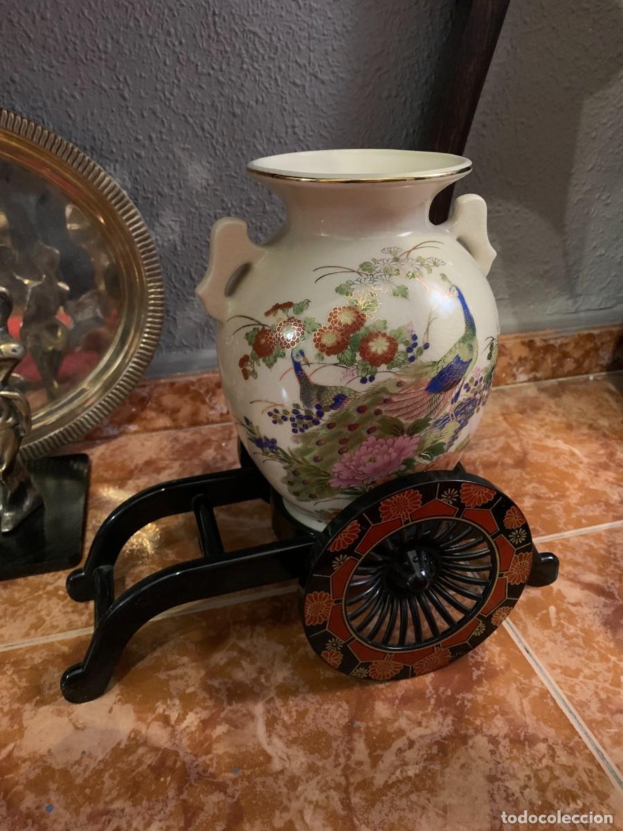 Antig&uuml;edades: Vintage Asahi Sato Gordon Colecci&oacute;n Florero Pavos Reales Crisantemo Floral Jap&oacute;n