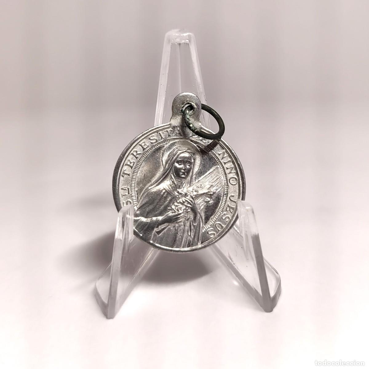 Antig&uuml;edades: Medalla religiosa / Colgante: SANTA TERESITA DEL NI&Ntilde;O JES&Uacute;S. M299
