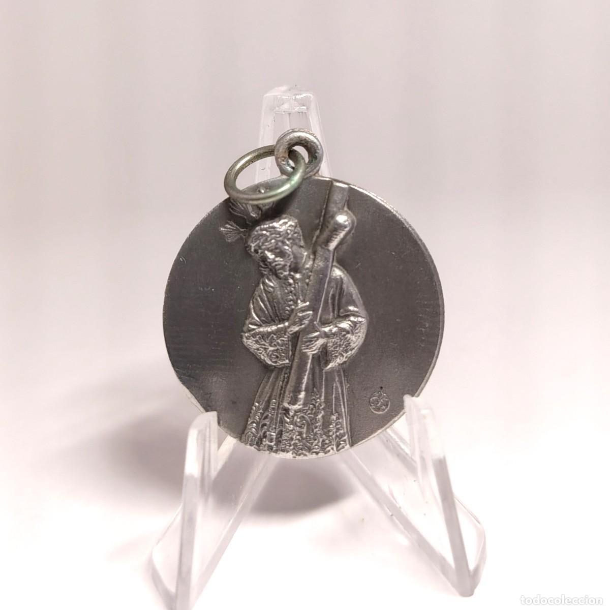 Antig&uuml;edades: Medalla religiosa / Colgante: Hermandad del Gran Poder de Sevilla (Se&ntilde;or de Sevilla). M300