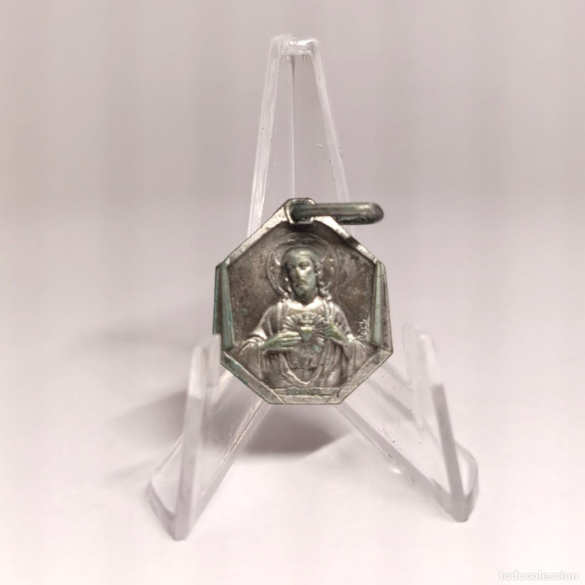 Antig&uuml;edades: Medalla religiosa / Colgante: BAS&Iacute;LICA DEL SAGRADO CORAZ&Oacute;N de Montmartre(Par&iacute;s). M301