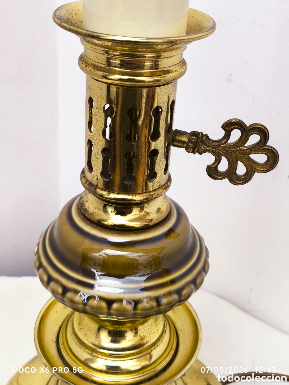 Antig&uuml;edades: Lampara de mesa vintage Dorada - Foto 4