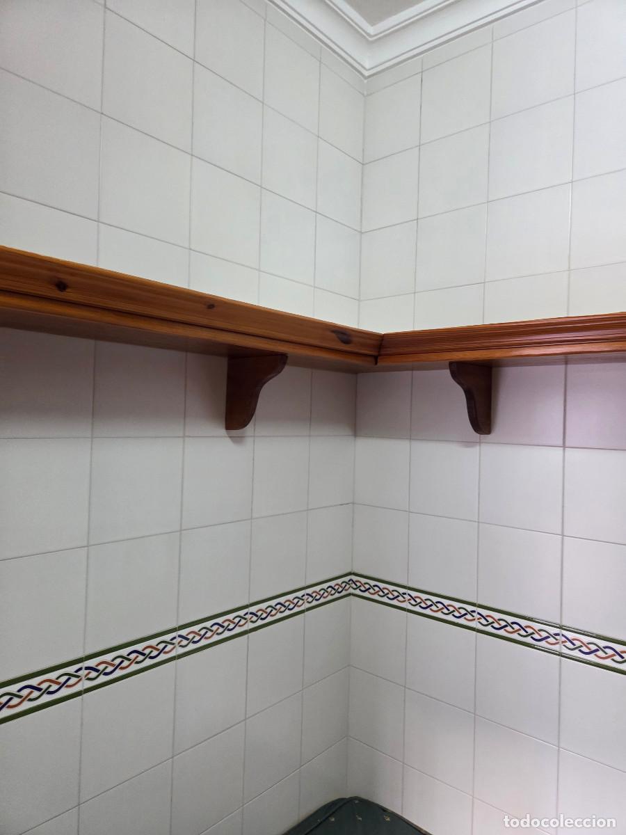 Antig&uuml;edades: esquinera de madera provensal envios 15&euro; - Foto 5