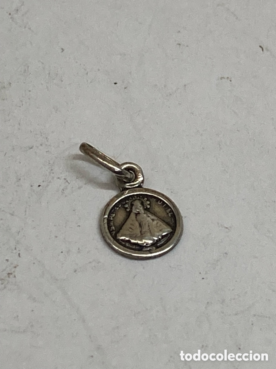 Antig&uuml;edades: Medalla de plata /C581 - Foto 1