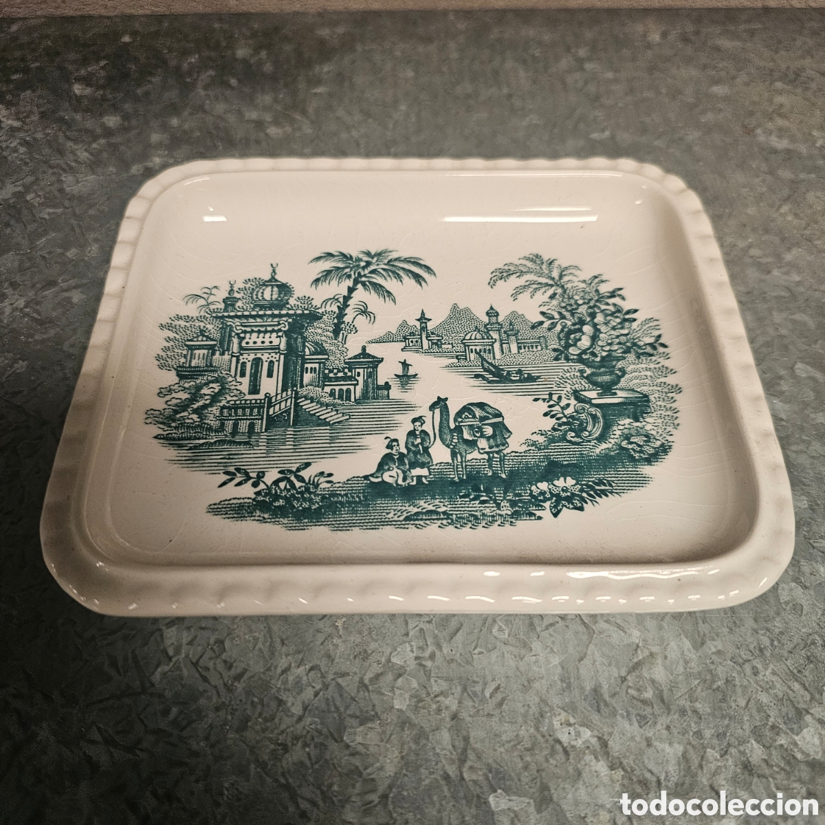 Antig&uuml;edades: ANTIGUA BANDEJA PORCELANA LA CARTUJA DE SEVILLA PICKMAN. 14x12CM