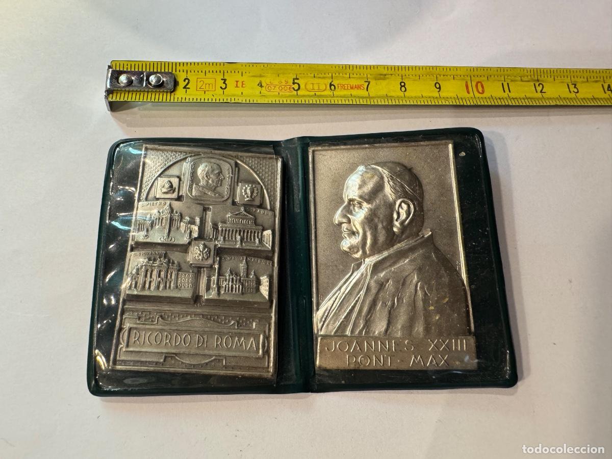 Antig&uuml;edades: PAPA JUAN XXIII PLANCHAS RECUERDO DE ROMA METAL PLATEADO / COMPRA M&Iacute;NIMA 5 &euro;