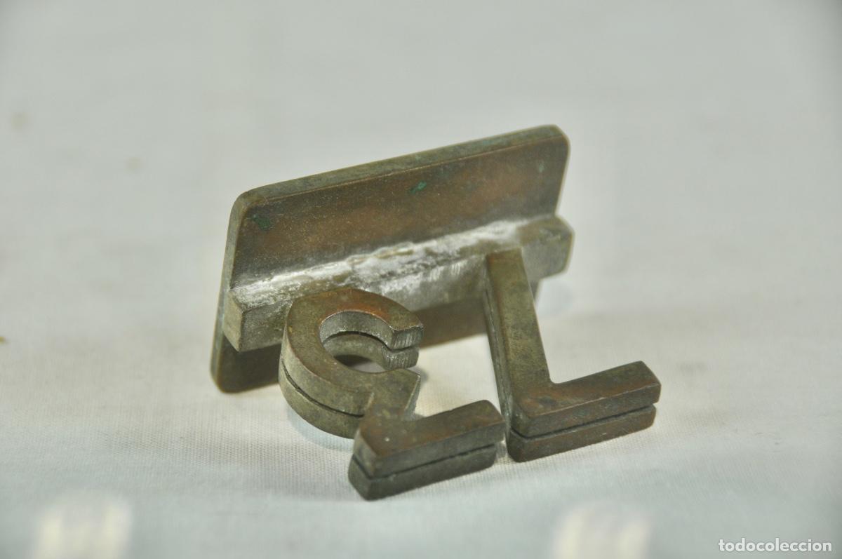 Antig&uuml;edades: N&uacute;mero para mesa restaurante en bronce, n&uacute;mero 73 - Foto 5