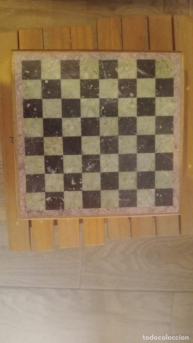 Antig&uuml;edades: Ajedrez de madera y esteatita - Foto 2