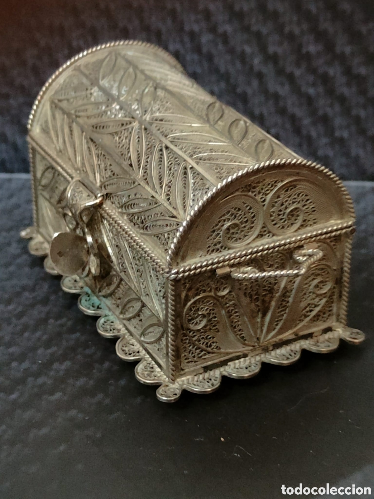 Antig&uuml;edades: Joyero en filigrana de plata