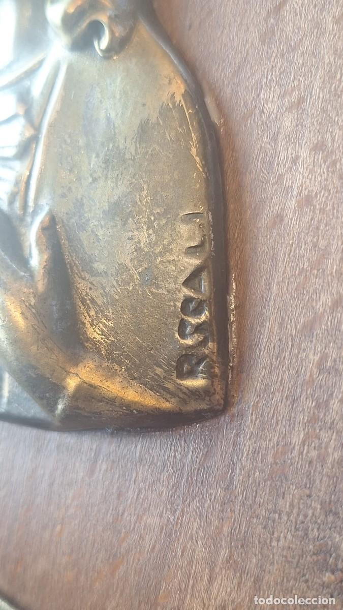 Antig&uuml;edades: Antigua Benditera de Madera y Bronce o Lat&oacute;n - Foto 8