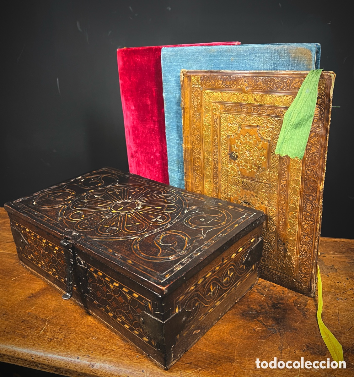 Antig&uuml;edades: Arqueta aragonesa. S.XVII