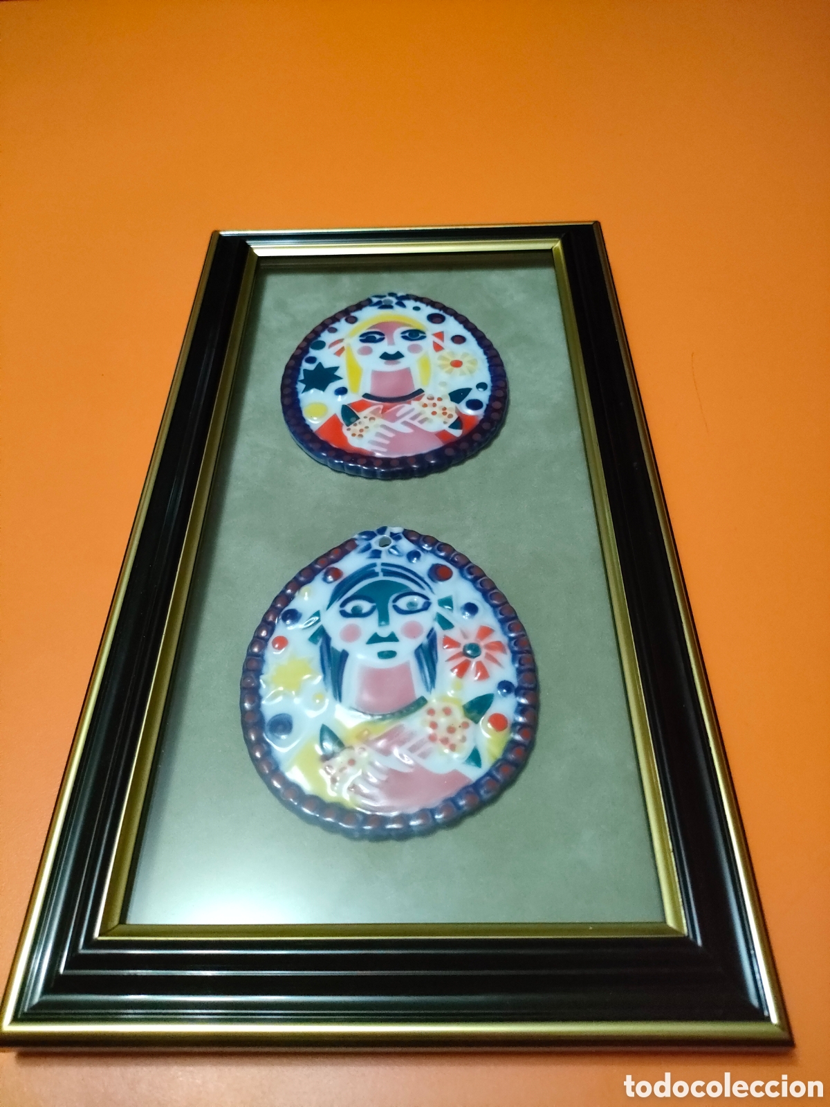 Antig&uuml;edades: 2 placas de mujeres Sargadelos