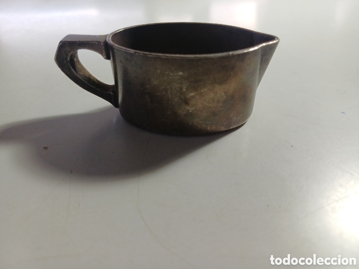 Antig&uuml;edades: Jarrita de crema o lechera Medida de 2cl Made in Austria Stadthof Luzern