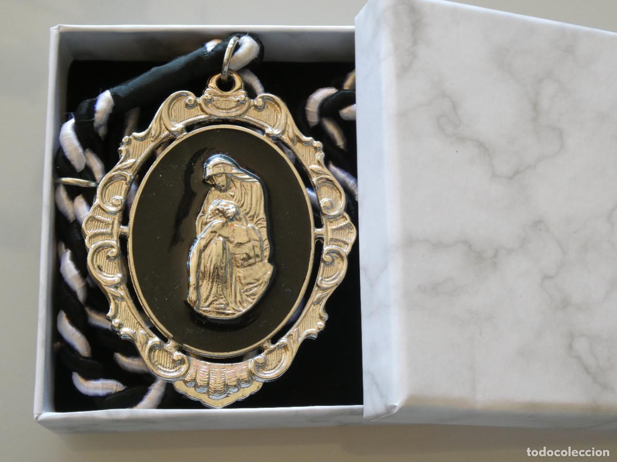 Antig&uuml;edades: MEDALLA MEDALL&Oacute;N RELIGIOSO. REAL HERMANDAD DE NUESTRA SE&Ntilde;ORA DE LA PIEDAD, M&Aacute;LAGA. CON CAJA 90GR