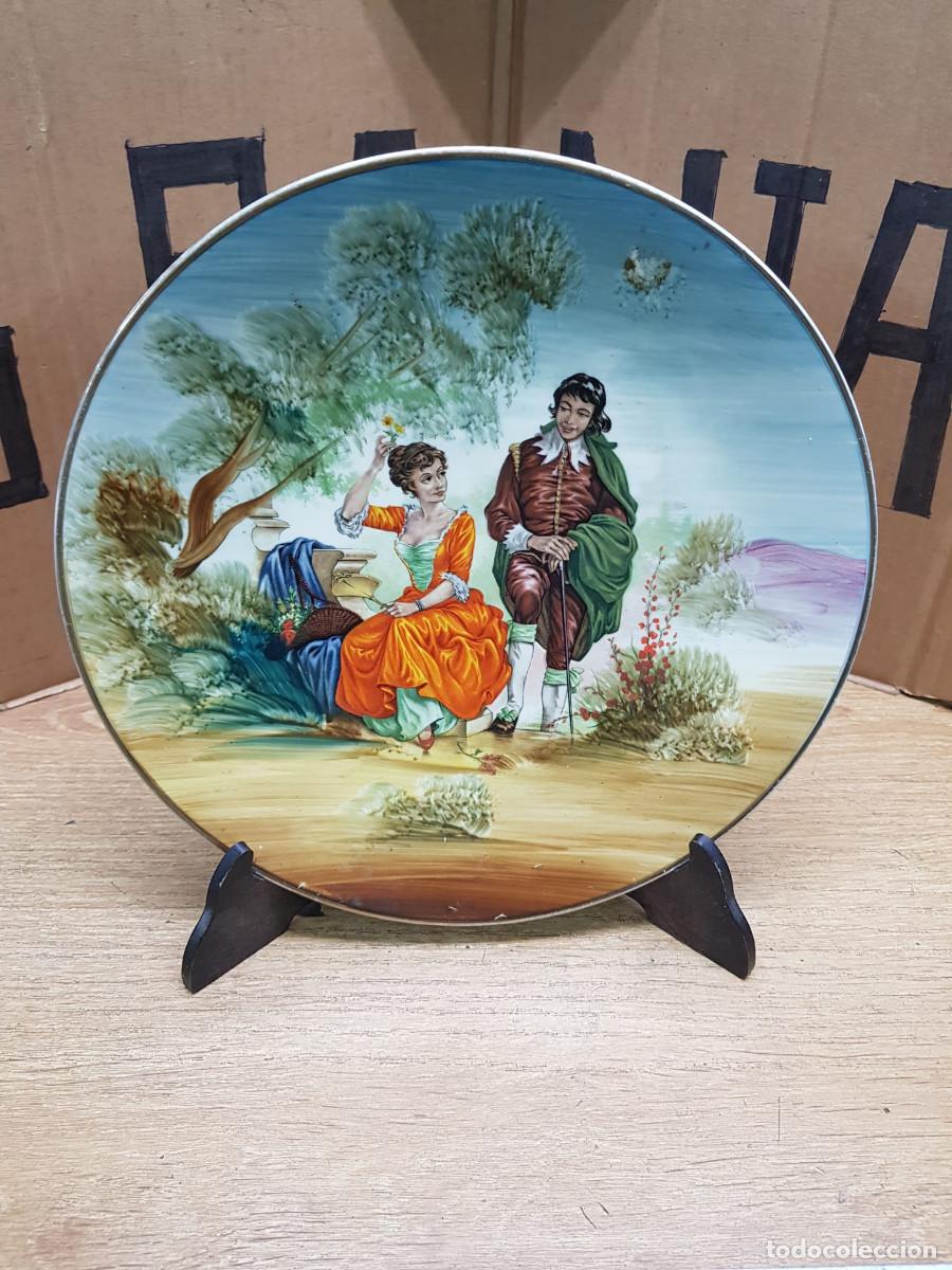 Antig&uuml;edades: ANTIGUO PLATO CON BASE-DIAMERO 25 CM