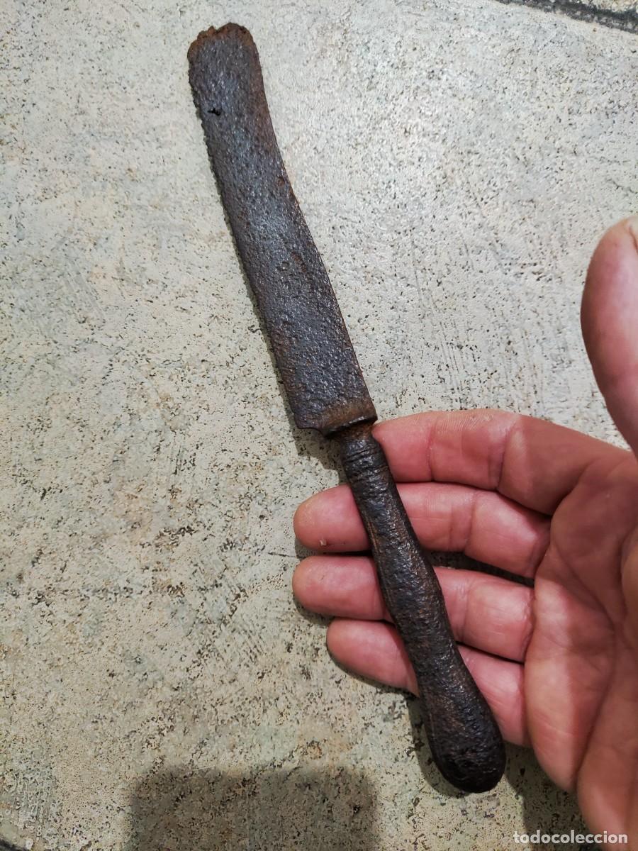 Antig&uuml;edades: ANTIGUO CUCHILLO DE FORJA,CON MARCA.