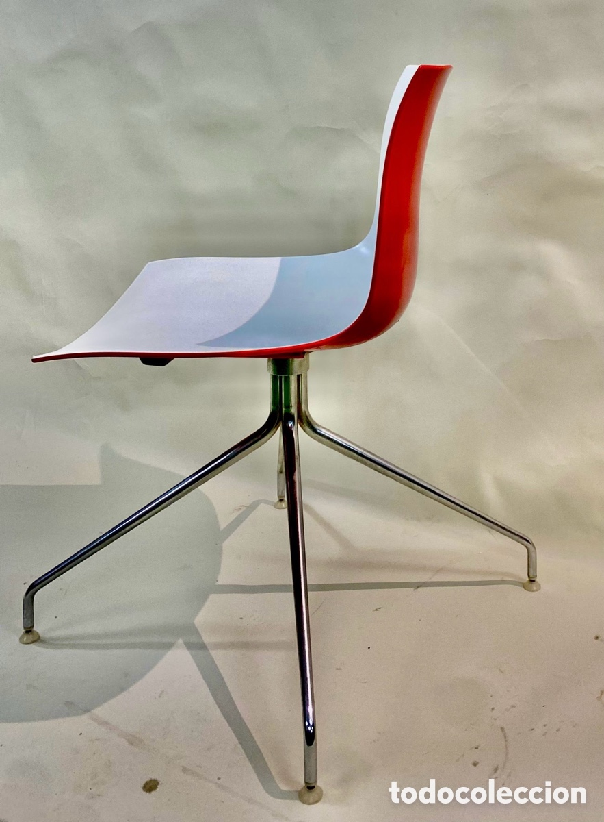 Antig&uuml;edades: Silla de dise&ntilde;o bicolor - Foto 1