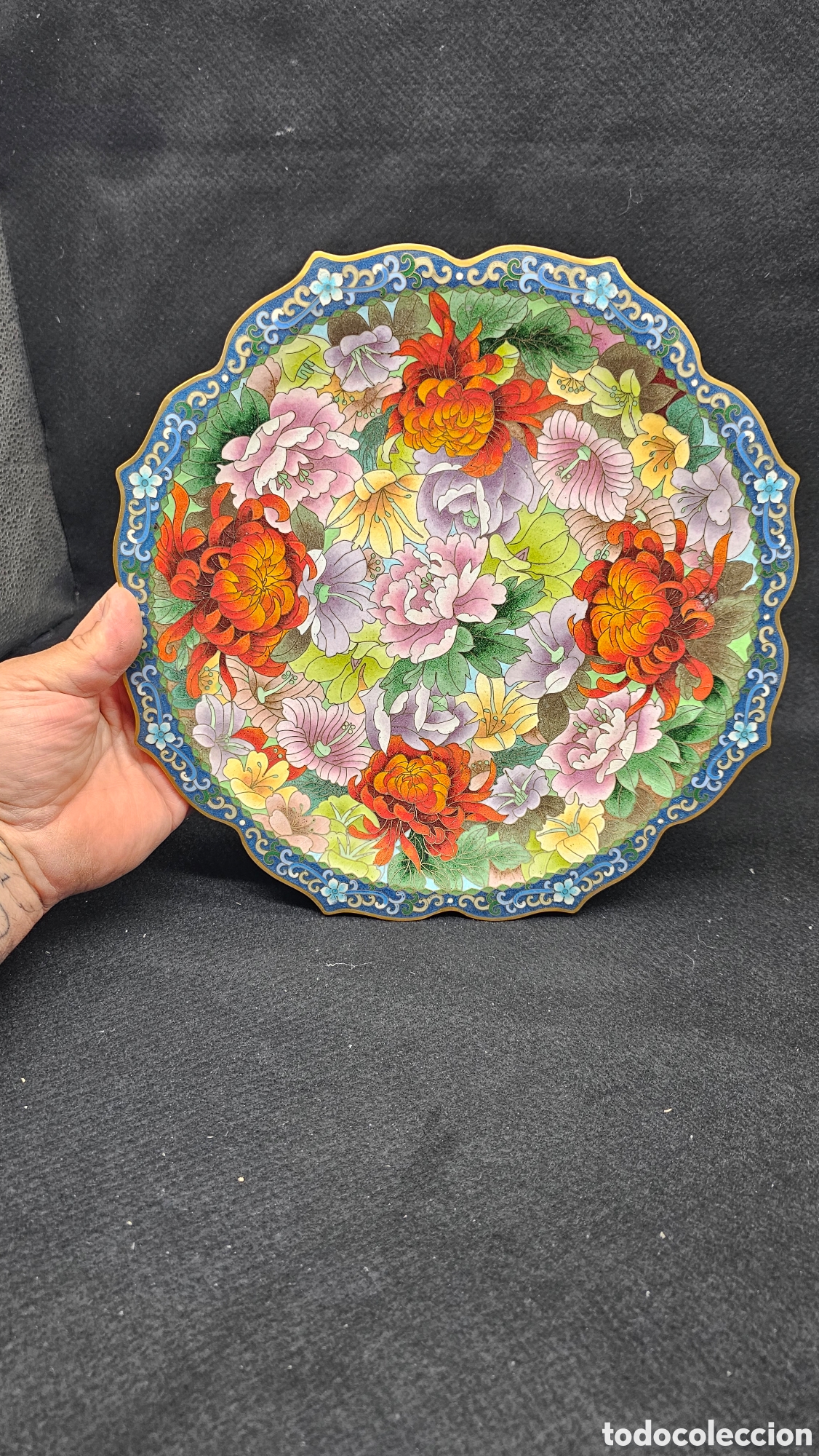 Antig&uuml;edades: Precioso plato de cloison&eacute;/ cloisonne