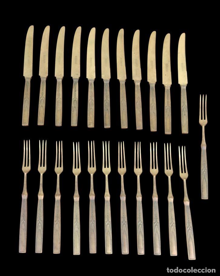 Antig&uuml;edades: CONJUNTO DE CUBIERTOS DE ESTILO JUGENDSTIL. STAHL-BRONCE. ALEMANIA. SIGLOS XIX-XX